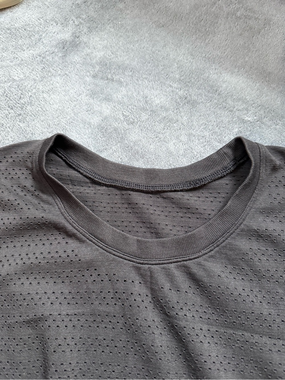lululemon athletica Short Sleeve Perforated Crew Tee - Black - Picture 3 of 4